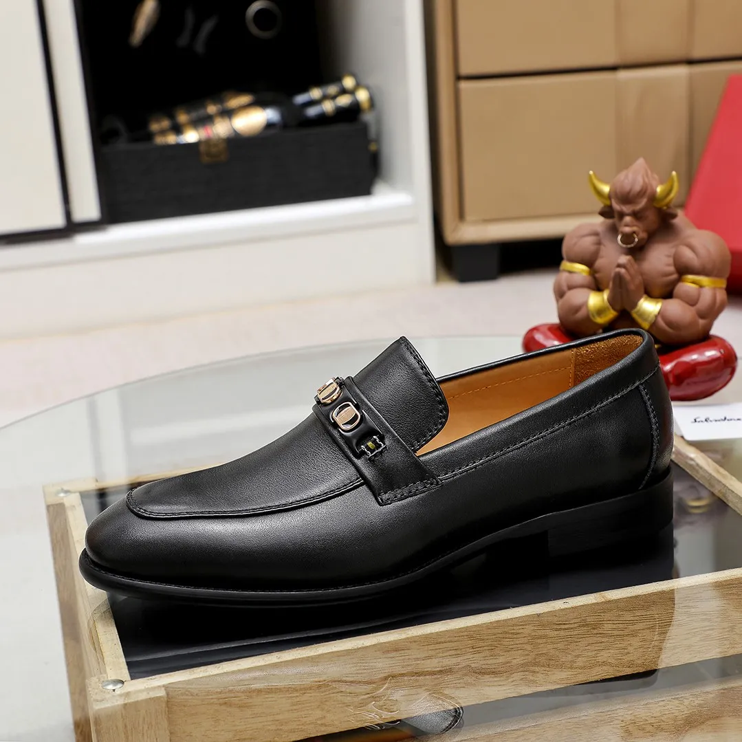 Men's shoes 💰440 🔥Ferragamo's new men's casual slip-on shoes🇨🇳Official website original 1:1 mold, original quality💯Fine workmanship, high-end luxury☘The upper is made of imported Italian first-layer cowhide🌴Luxurious water dyeing🐂Leather lining🍓Rubber wear-resistant and non-slip outsole, breathable and comfortable to wear🍍The first choice for high-taste men, color optional! Code number 38-45
